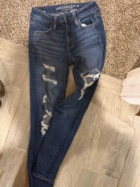 American Eagle Outfitters Women's Distressed Dark Blue Ripped Skinny Jeans